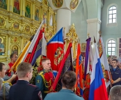 Флаг ВДПО освятили на мощах великомученика Георгия Победоносца