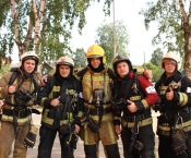 Конкурс «Вертикальный вызов»: в Сыктывкаре пожарные штурмовали высотку